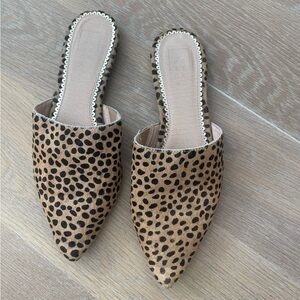 Shu shop leopard print mules
